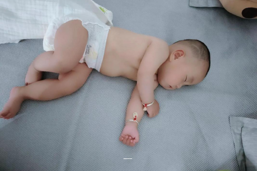 库尔勒五个月宝宝体重